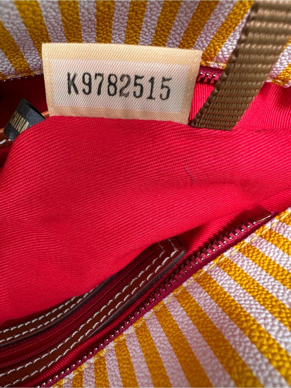 ๐ NWT Dooney & Bourke Striped Coated
Cotton Shopper Tote Yellow K9782515 - Picture 12 of 14
